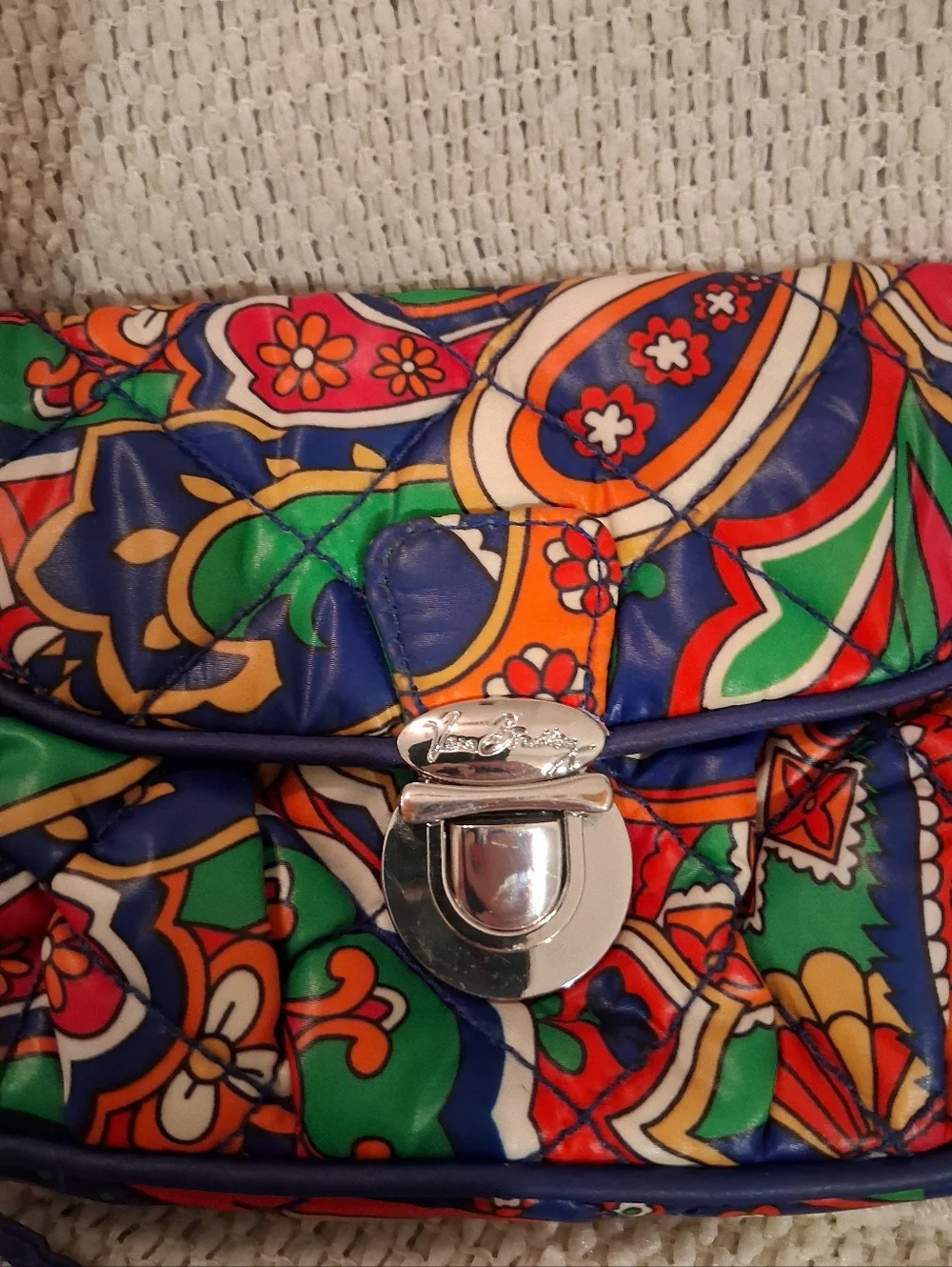 Vera Bradley Puffy Venetian Paisley Wristlet With Strap. - Picture 3 of 11